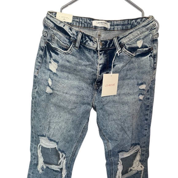 Vervet Distressed Jeans - Picture 1 of 3